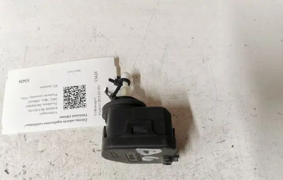 Headlight level adjustment motor