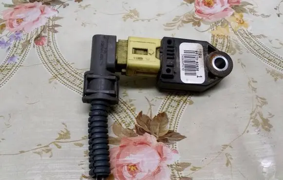 Toyota Corolla E120 E130 Airbag deployment crash/impact sensor 8917302030 3486805690