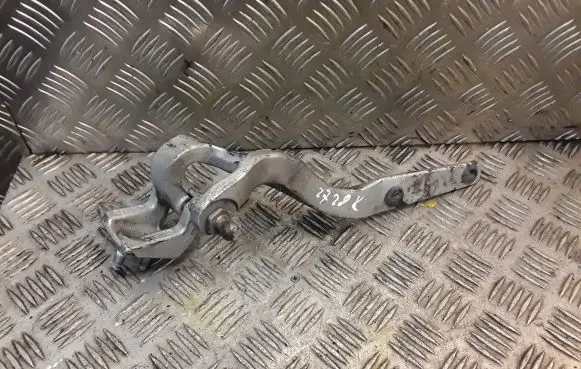 Mercedes-Benz E W211 Tailgate/trunk/boot hinge
