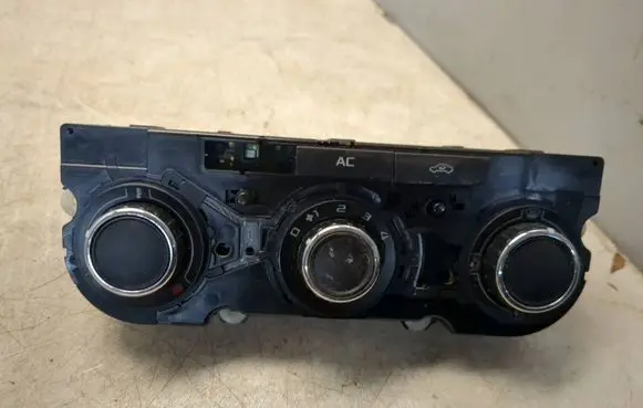 Skoda Superb B6 (3T) Climate control unit 3T0820047AF 5HB00975260