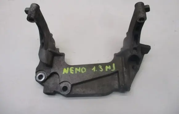 Citroen Nemo Engine mounting bracket