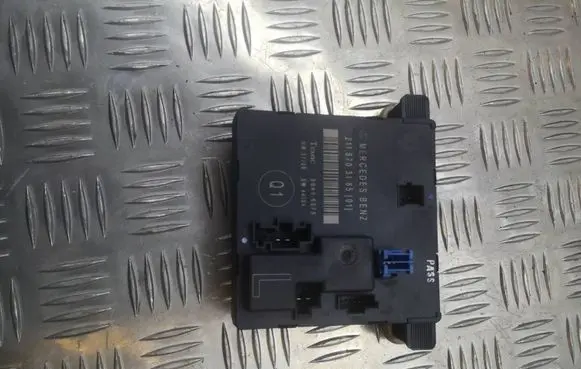 Mercedes-Benz E W211 Door control unit/module 211870318501