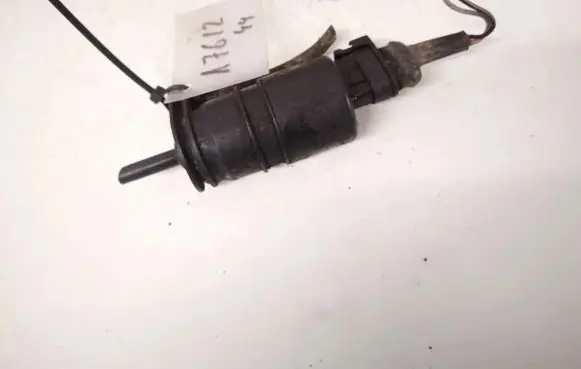 Renault Espace II Windscreen/windshield washer pump 7700802336