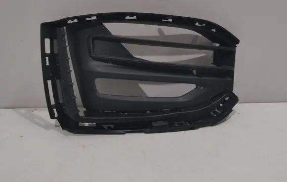 BMW 1 F40 Front bumper mounting bracket 7459715