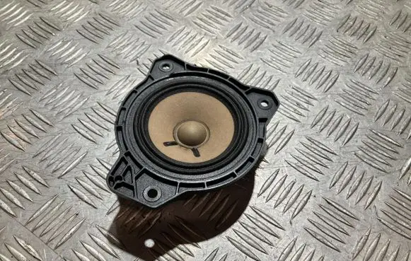 Volvo XC40 Panel speaker TM28804