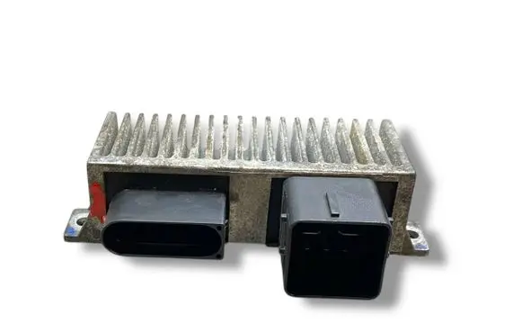 Opel Movano B Glow plug pre-heat relay RCS812 271206395R