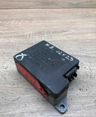 Mercedes-Benz 190 W201 Airbag control unit/module 0038200610 0285001050