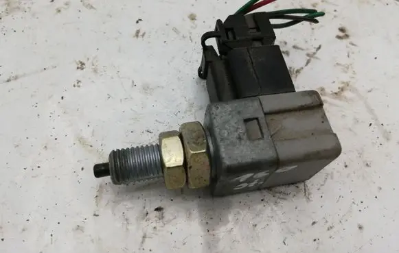 Hyundai Santa Fe Brake pedal sensor switch 9381038110
