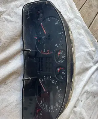Audi A6 S6 C5 4B Speedometer (instrument cluster) 8L0919272