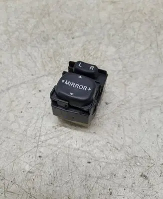 Toyota RAV 4 (XA30) Wing mirror switch 183574