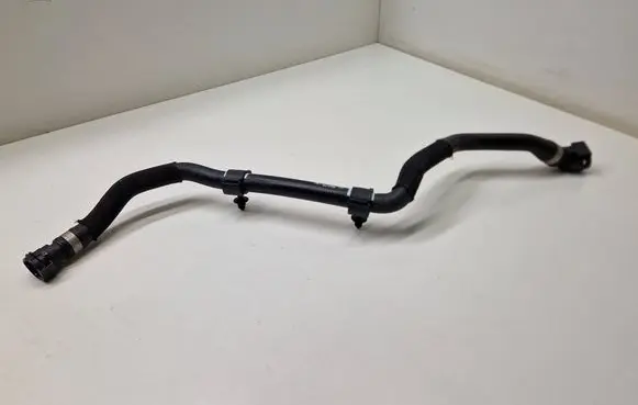 Engine coolant pipe/hose