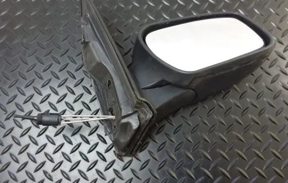 Manual wing mirror