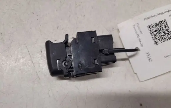 Hyundai Tucson JM Electric window control switch