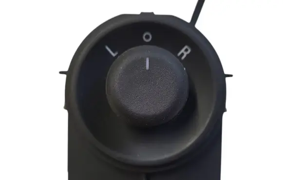 Wing mirror switch