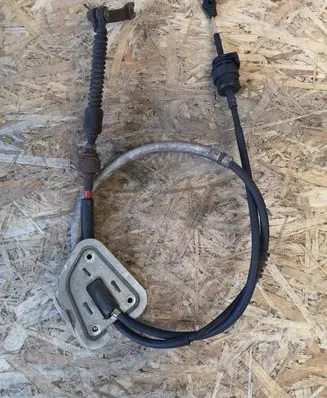 Gear shift cable linkage