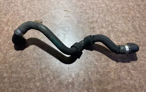 BMW 5 F10 F11 Engine coolant pipe/hose 8614881