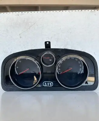 Toyota Auris 150 Speedometer (instrument cluster) 060912 S100001123