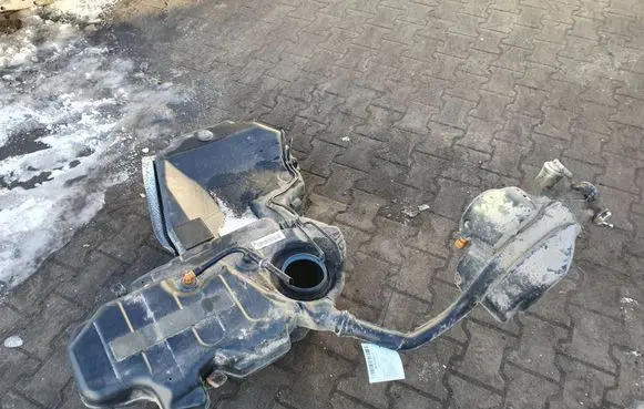 Audi A4 S4 B7 8E 8H Fuel tank 5427675NN