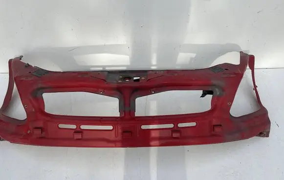 Iveco Daily 35.8 - 9 Radiator support slam panel