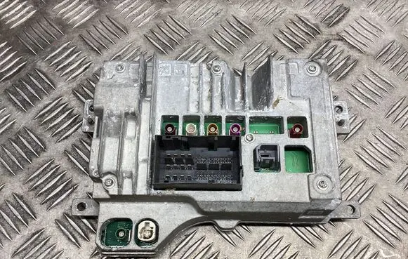 Ram 1500 Sound amplifier 68378394AE