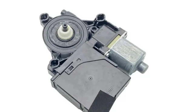 Volkswagen PASSAT B6 Front door window regulator motor 3AA959702A