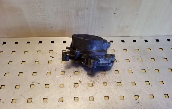 Audi A3 S3 8L Vacuum pump 038145101B