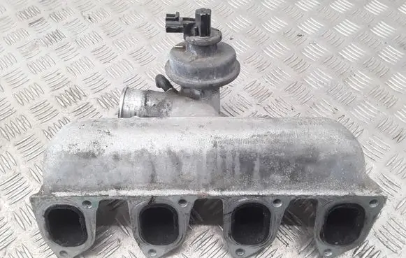 Ford Focus Intake manifold XS4Q9424AF XS4Q9424