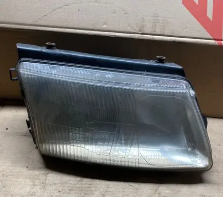 Volkswagen PASSAT B5 Headlight/headlamp 9975