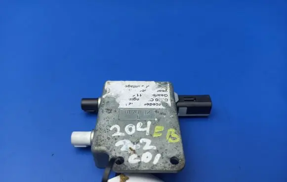 Mercedes-Benz C W204 Aerial antenna switch A4638203789