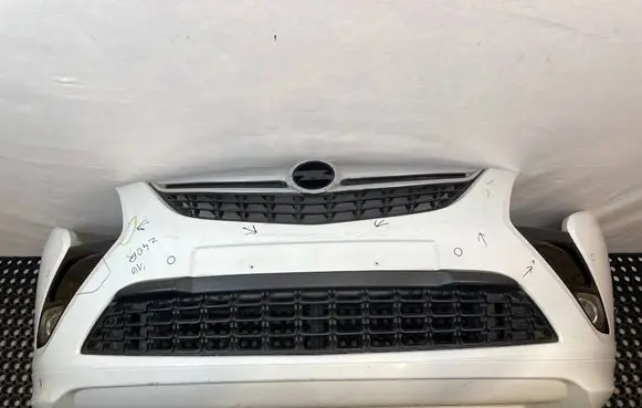 Opel Zafira C Front bumper