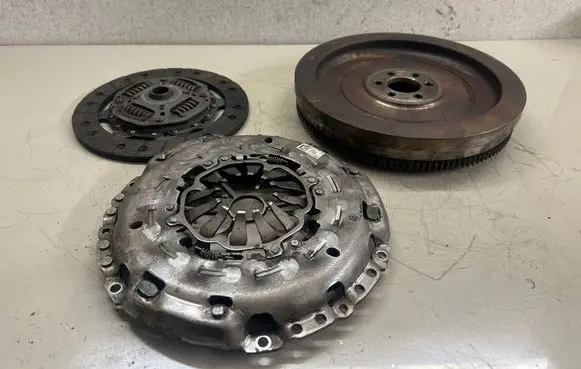 Seat Leon (5F) Clutch set kit 04L105273 04L141015D 04L141031B