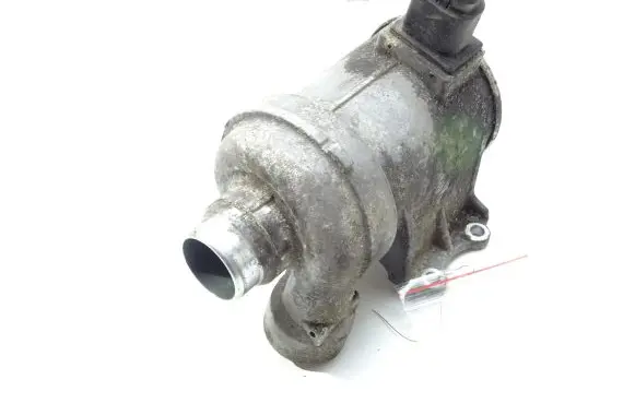Volvo V70 Water pump 31368715