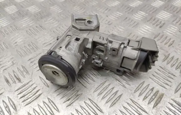 Ford Fiesta Ignition lock 9V213F880EA 8A6T15607AB