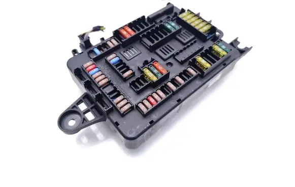 BMW 1 F20 F21 Fuse module 9261111 710038