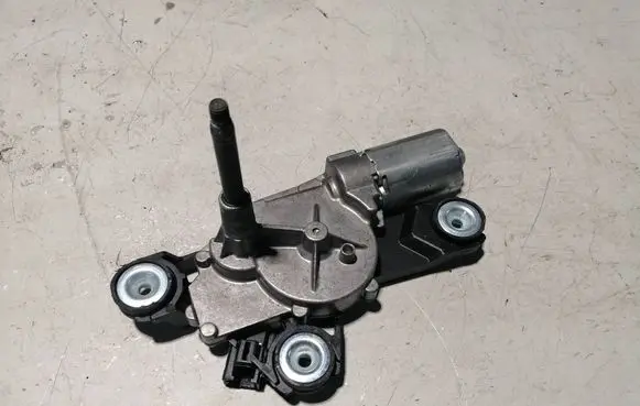 Ford Focus C-MAX Rear window wiper motor 3M51R17K441AE 0390201823