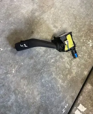 Volkswagen PASSAT B7 Wiper control stalk 1K0953519 01203504 20350462936155