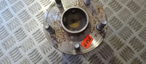 Opel Mokka Rear wheel hub 13593158