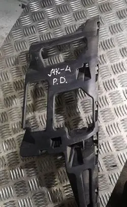 Ford Mondeo MK IV Front bumper mounting bracket