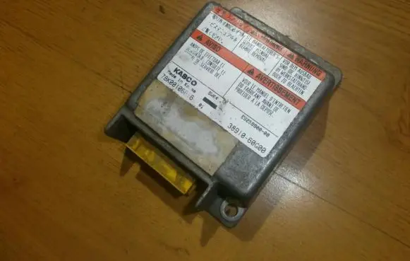 Suzuki Baleno EG Airbag control unit/module 3891060G00 78k00106816