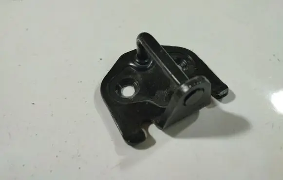 Ford Focus Rear door lock loop/hook striker 