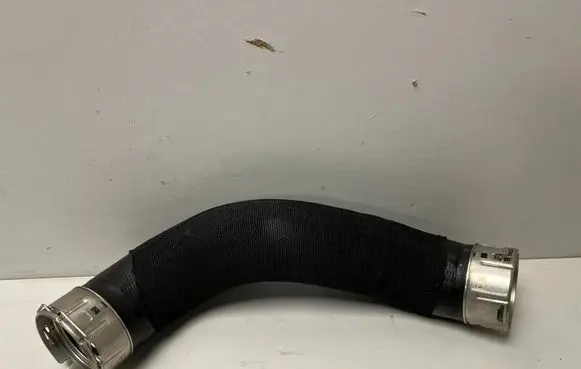 BMW X2 U10 Intercooler hose/pipe 8471881