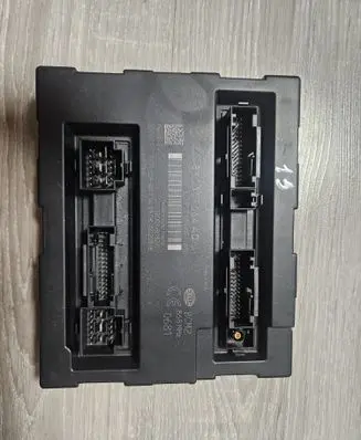 Audi A4 S4 B8 8K Comfort/convenience module 8K0907064AD