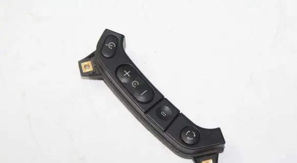 BMW 7 E38 Steering wheel buttons/switches 8363652