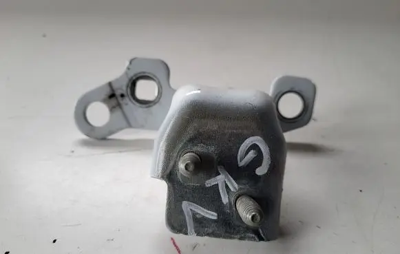 Renault Zoe Rear door upper hinge