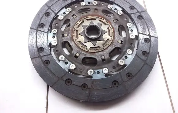 Jaguar X-Type Clutch pressure plate
