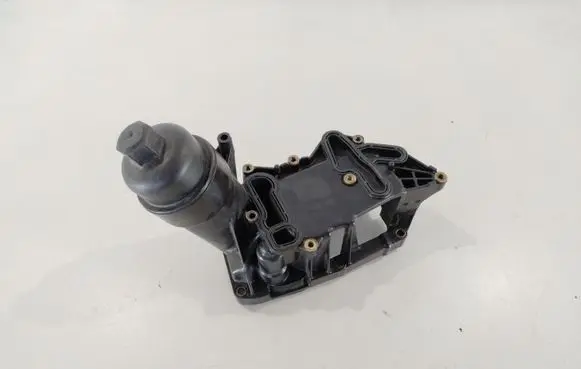 BMW 5 F10 F11 Oil filter mounting bracket 11428507697 8507697 70379327