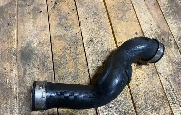Mercedes-Benz C W203 Intercooler hose/pipe A2035282082 2035282082
