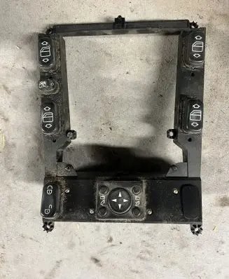 Mercedes-Benz ML W163 Electric window control switch A1638207110 03751730