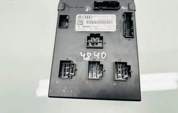 Audi A4 S4 B8 8K Comfort/convenience module 8K0907063N 09029001