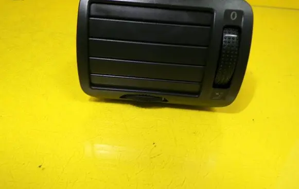 Volkswagen PASSAT B5.5 Dashboard side air vent grill/cover trim 3B0819703D